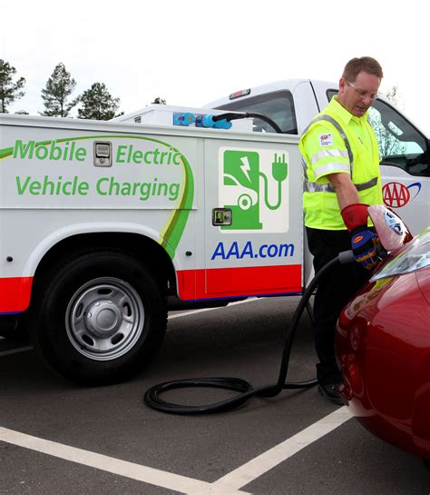 Aaa Unveils North America S First Roadside Assistance Truck Capable Of Charging Electric Vehicles