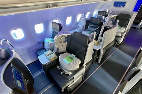 Sweet Spot Sunday Save On Jetblue Mint Awards By Booking With Emirates