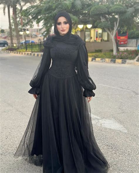 Pin By Noemi On Pins By You In 2024 Classy Gowns Hijab Fashion