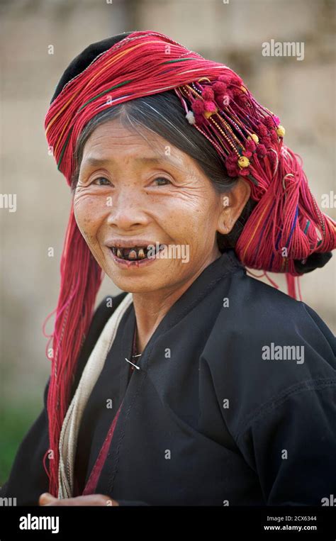 Betel Nut Teeth Hi Res Stock Photography And Images Alamy