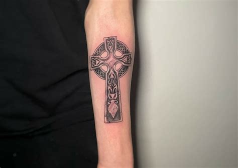 10 Meaning Celtic Tattoos That Will Blow Your Mind