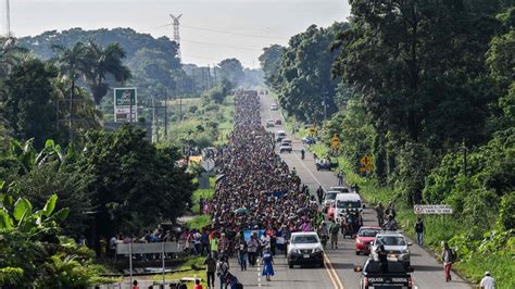 Caravan Heads Through Mexico Toward U S Border Video