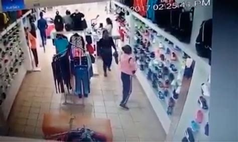 Captan En Video Robo A Comercio En Tecamachalco