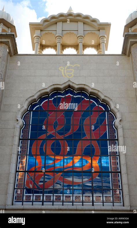 Gurdwara Sri Guru Singh Sabha Temple in Southall Middlesex Stock Photo - Alamy