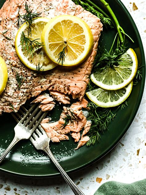 Slow Cooker Poached Salmon With White Wine And Herbs Heinens Recipes