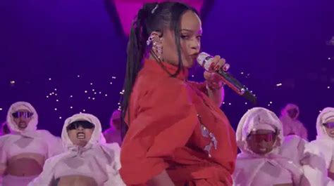 Vid O Rihanna Fait Le Show Sans Grosses Surprises Au Super Bowl Et