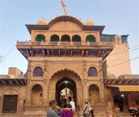 Radha Raman Temple Vrindavan Know About History Timing