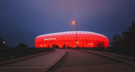 Football stadiums in Germany are welcoming fans back | Mayors of Europe