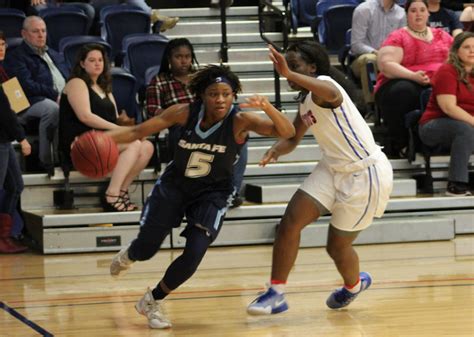 Santa Fe College Womens Hoops Holds Off Central Florida With Strong