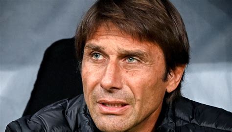 Antonio Conte nuovo allenatore del Napoli è il più pagato della Serie