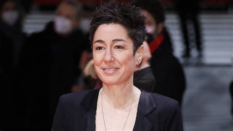 ZDF-Star Dunja Hayali lässt ungewohnt tief blicken - DerWesten.de