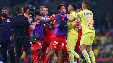 América Vs Toluca Emilio Lara Desata Bronca Al Final Del Partido De