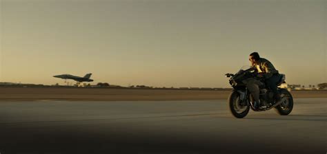 Top Gun Maverick: Maverick Top Gun Motorcycle Scene