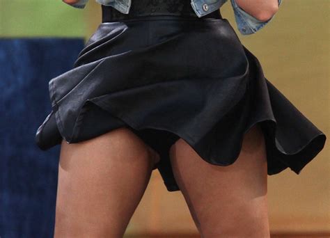 Demi Lovato Upskirt While Performing On Good Morning America At Central Park In Porn Pictures