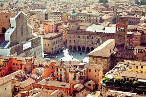 Болонья, #Италия | Italy vacation, Places to travel, Best places to travel
