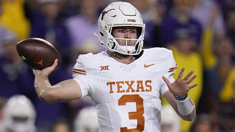 Freshman Manning ascends to backup QB for No. 3 Texas with Murphy in ...