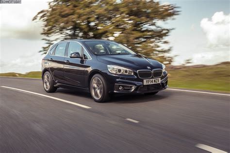 Bmw 2er Active Tourer Neue Fotos In Imperialblau Mit Luxury Line