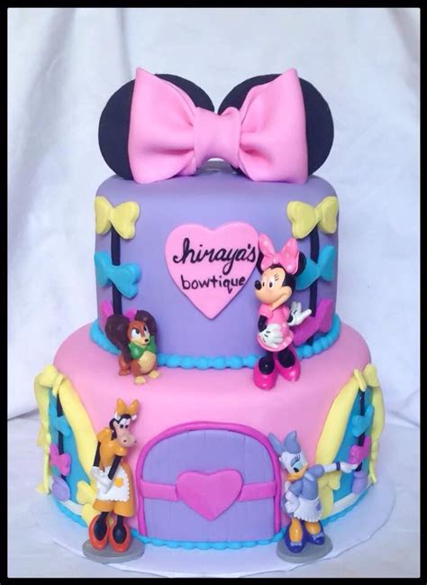 Minnie Mouse Bowtique Cake