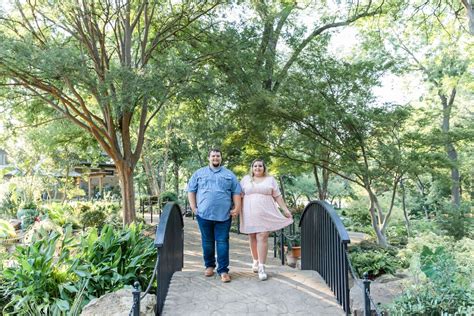 Summertime Engagement Session at Grapevine Botanical Gardens - J L ...