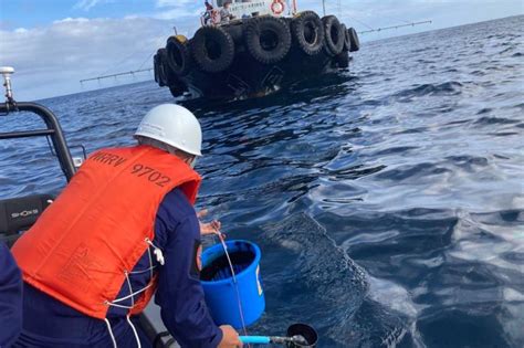 Coast Guard Races To Contain Oil Spill From Sunken Tanker Filipino News