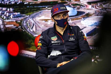 Verstappen Ironiza Hamilton Mostra Que Ele Não Me Conhece Notícia