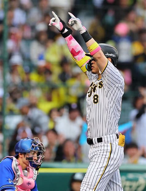 【阪神】佐藤輝明が6号3ラン、7号満塁弾 4回までで7打点 プロ野球写真ニュース 日刊スポーツ