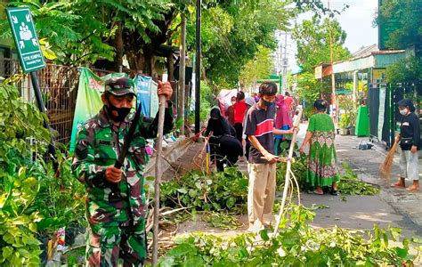 Kodim Kota Yogyakarta Babinsa Koramil Ngampilan Melaksanakan