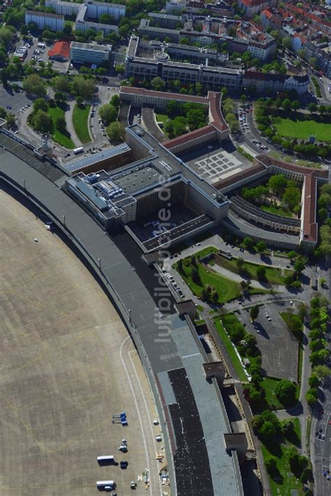 Luftbild Berlin Tempelhof Terminal und ehemaliges Empfangsgebäude mit