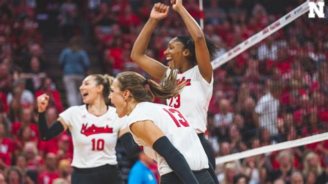 Husker Volleyball on Twitter: "frames from last night's thriller📸 https ...