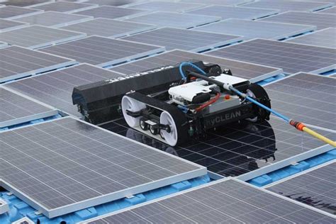 Solar Panel Cleaning Robot Hycleaner® Black Solar Facelift Convinces