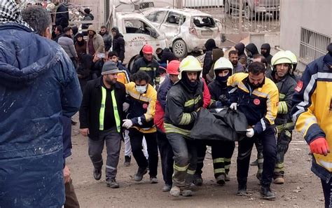 Veja imagens do terremoto que matou centenas na Turquia e na Síria