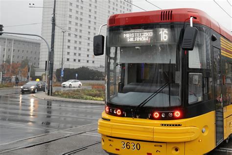 Wypadek Na Nowej Linii Tramwajowej W Warszawie Do Wilanowa