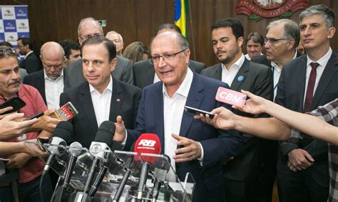 Ao Lado De Alckmin Doria Diz Que Sua Prioridade Governar S O Paulo