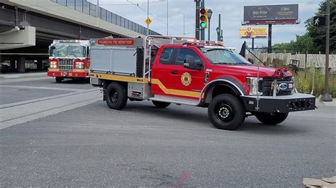 Pfd Engine 46 And Grass Firefighter 2 Responding Youtube