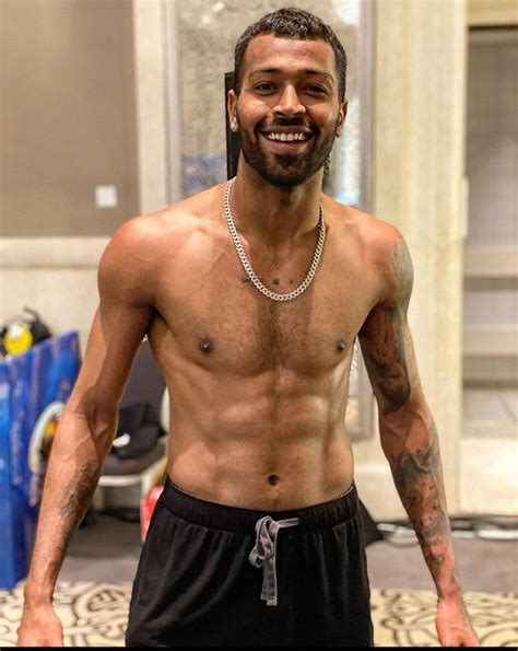 Photo Hardik Pandya Shows Off Six Pack Abs Ahead Of Ipl Natasa