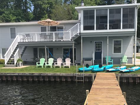 Vliem Vacation Rental on Pentwater Lake: Find your relaxing escape on Pentwater Lake in Michigan