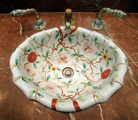 O.J. Simpsons House in Brentwood — Take a Tour of the Mansion | In