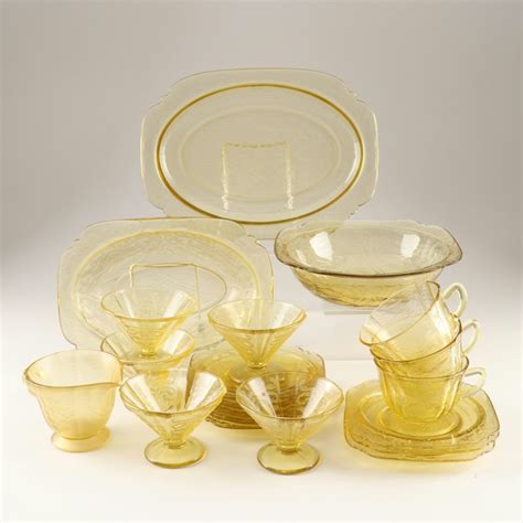 Yellow Depression Glass Dinnerware Ebth