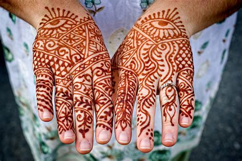 10 Moroccan Wedding Rings Stock Photos Pictures And Royalty Free Images
