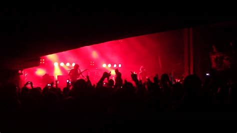 Biffy Clyro Au Trianon Le Novembre Who S Got Match Youtube