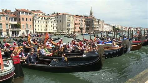 Venice Stages First Boat Race Since Lockdown Afp Youtube