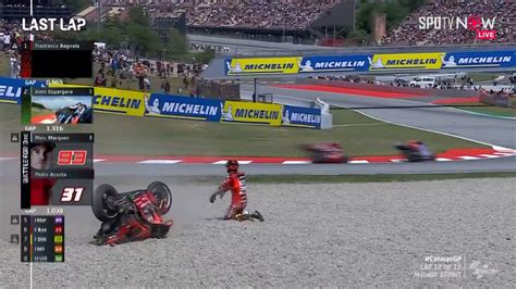 Last Lap Penuh Drama Pecco Crash Marc Marquez Kasih Paham Bocil