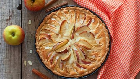 Cyril Lignac Sa Recette Facile De Tarte Aux Pommes Amandine Femme