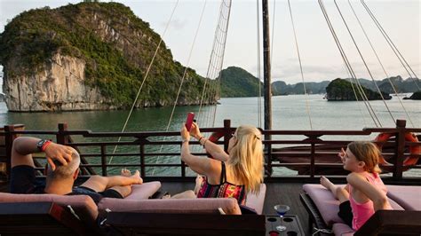 9 Essentials to Pack for your Halong Bay Cruise