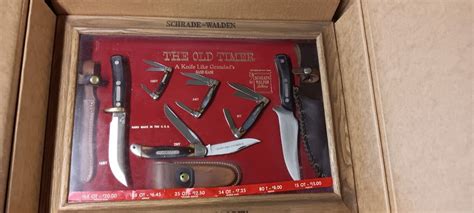 Schrade Old Timer Knives With Factory Display Case And Knives Vintage