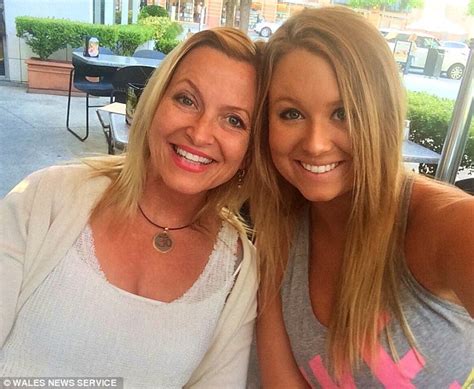 Hot Sexy Kristine Carlson Bikini Pics