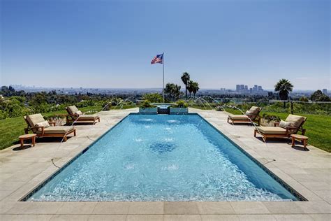 Beverly Hills, Pool, Outdoor Decor