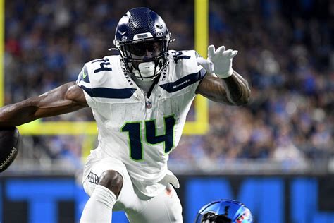 Start Or Sit Fantasy Insight For Tyler Lockett DK Metcalf Kenneth