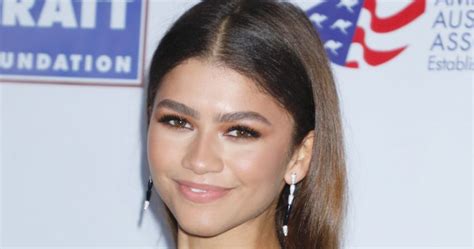 Zendaya En Soutien Gorge Transparent L Actrice D Voile Sa Silhouette