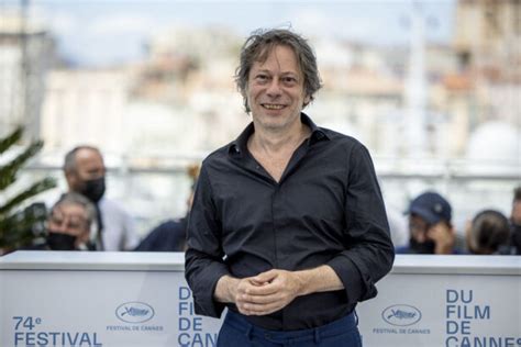 Mathieu Amalric Qui Est Sa Compagne Barbara Hannigan Closer